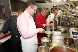 Lions-Club-Cuxhaven-Lions-kocht14