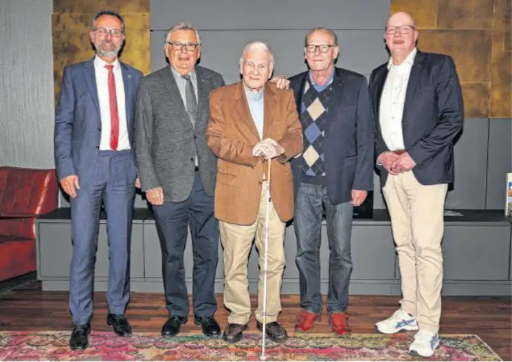 Lions-Club-Cuxhaven-Drei-Mitglieder-50-Jahre-dabei Kopie
